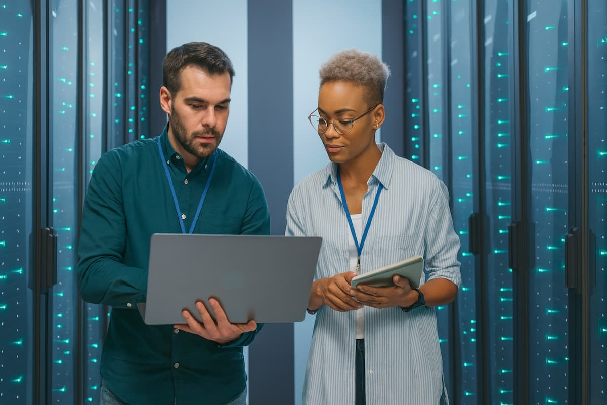 Ausbildung Fachinformatiker Systemintegration – Dauer, Aufgaben, Gehalt und Karrierechancen