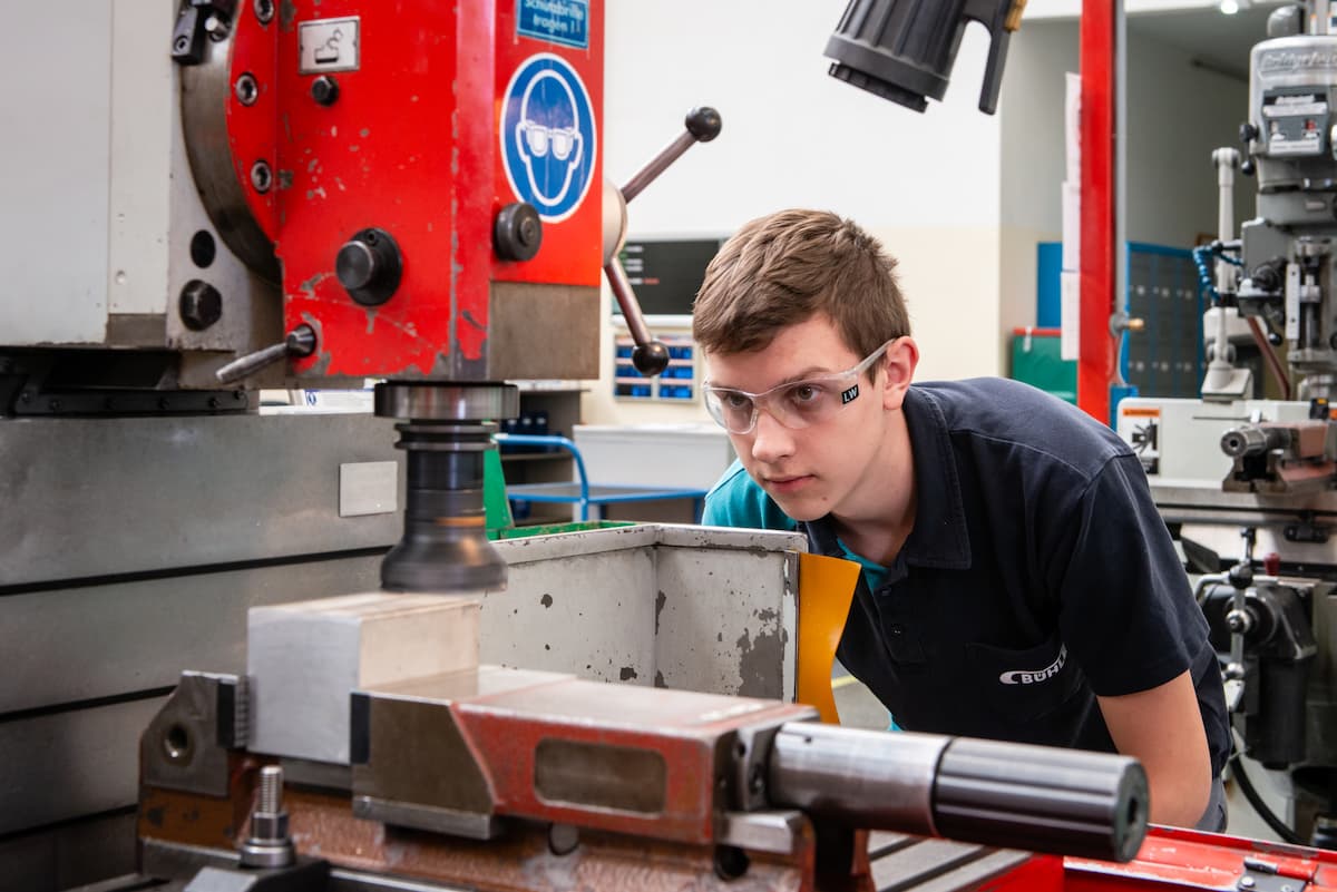 Zerspanungsmechaniker: Präzision, Technik und Karrierechancen in der Industrie