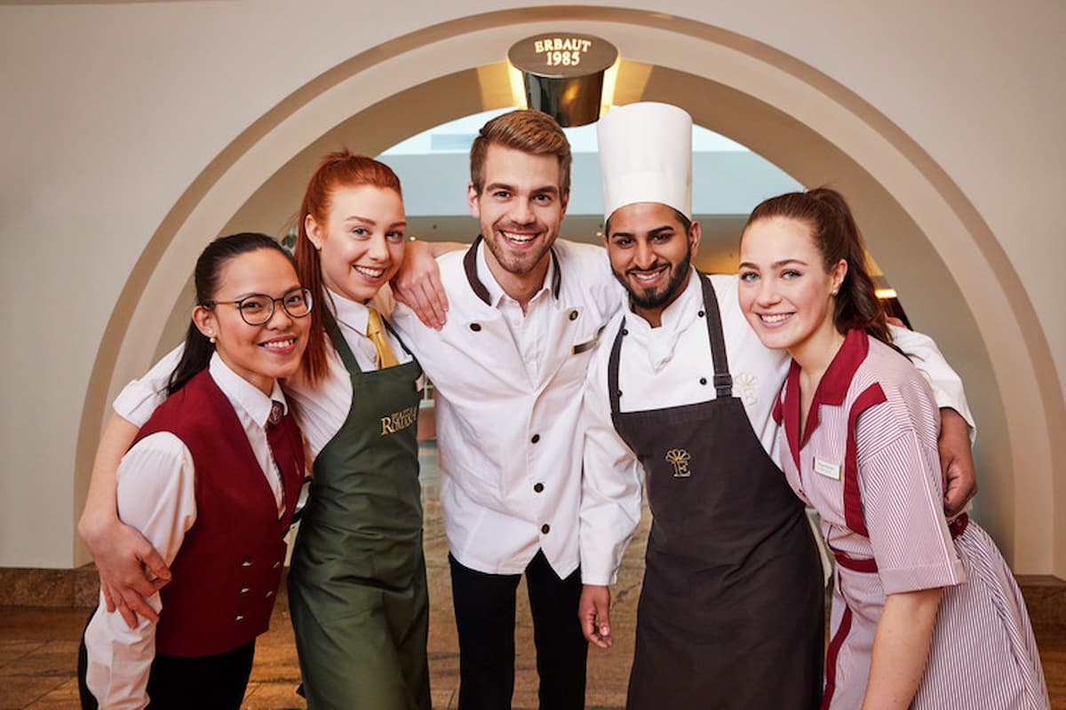 Ausbildung Gastronomie: Der Weg zum perfekten Gastgeber und zur vielseitigen Karriere