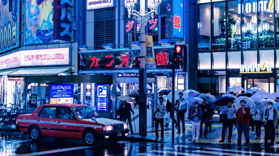 Japan life insurers lift premium income 104.7% to $239b