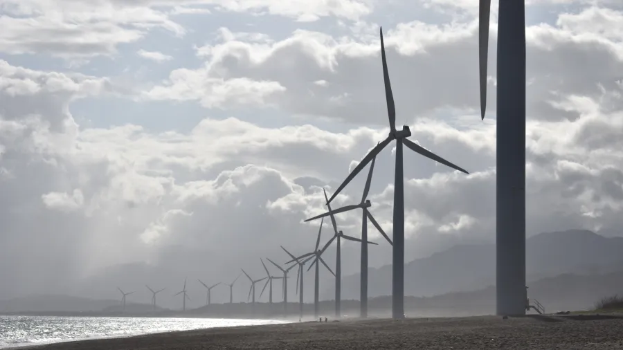 How can insurers keep up with the clean energy boom?